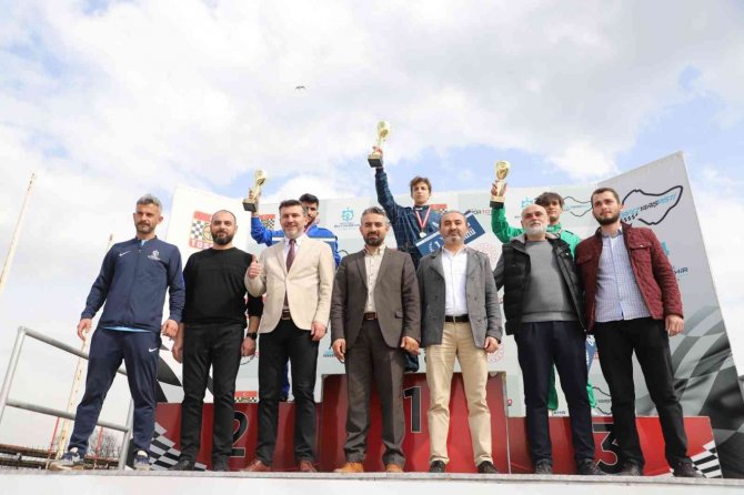 Karting Turnuvası’nda Kupalar Sahiplerini Buldu