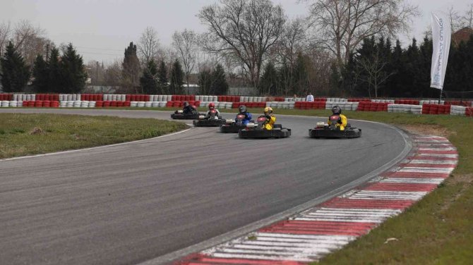 Karting Turnuvası’nda Kupalar Sahiplerini Buldu
