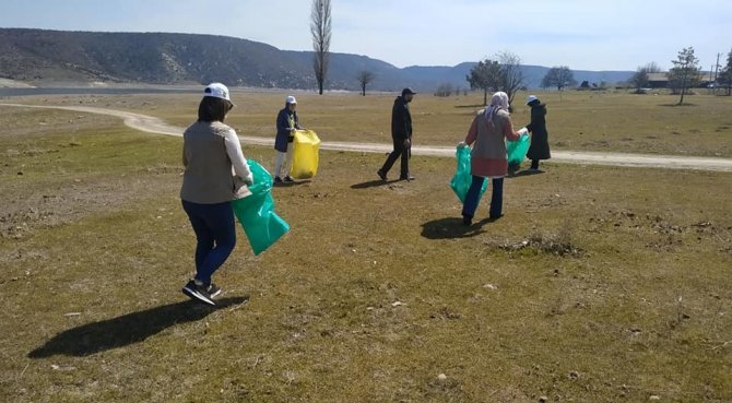 Kütahya Porsuk Barajı Kenarında Atık Toplama Etkinliği