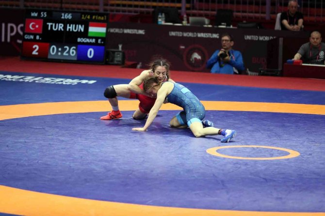 Kadınlarda 3 Sporcu Yarı Finalde