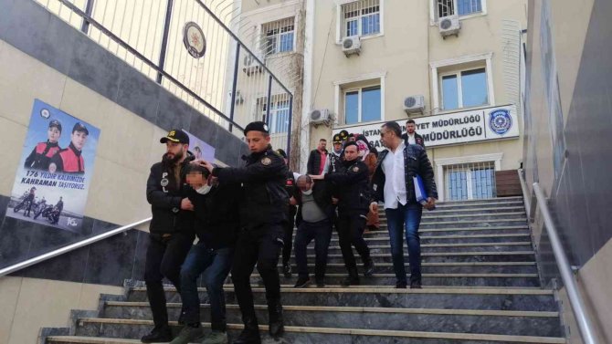 Maltepe’de Otomobil Çalma İddiasıyla Şahsı Döverek Öldüren 8 Kişi Adliyeye Sevk Edildi