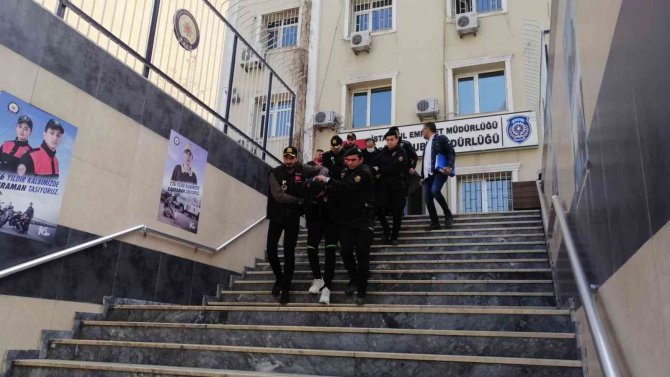 Maltepe’de Otomobil Çalma İddiasıyla Şahsı Döverek Öldüren 8 Kişi Adliyeye Sevk Edildi
