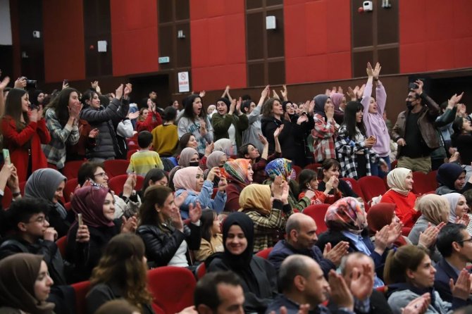 Bozkırın Tezenesi Neşet Ertaş’ı Anma Gecesine Yoğun İlgi