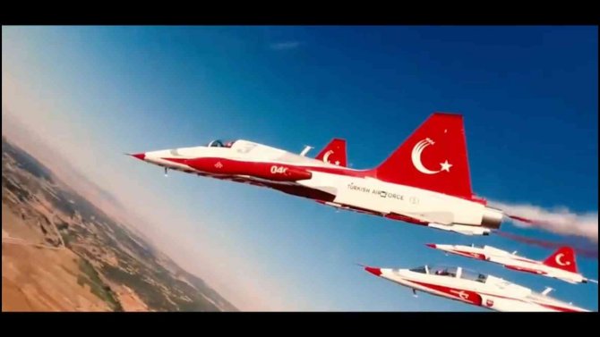 Türk Yıldızları, Muş’ta Gösteri Uçuşu Yapacak