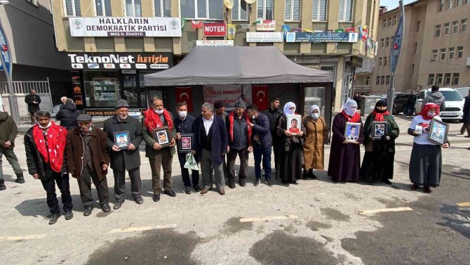 Muş’ta Annelerin Evlat Nöbeti Devam Ediyor