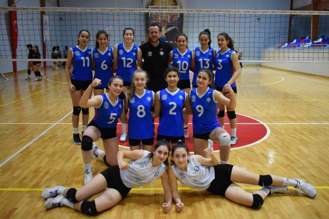 Nilüfer Belediyespor’dan 4 Şampiyonluk Daha