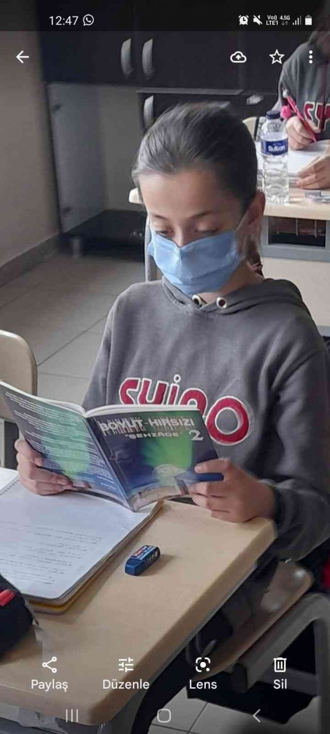 Öğretmen Yazardan Tarihi Fantastik Kitap