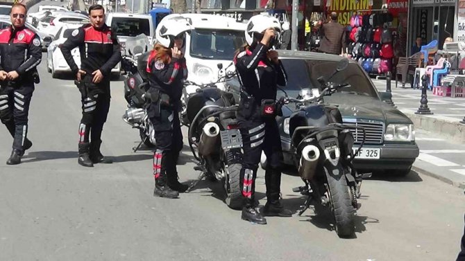 Alkollü Olduğu Şüphesiyle Durdurulan Sürücü Polise Zor Anlar Yaşattı