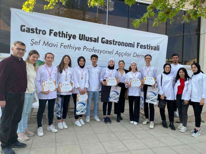 Ortaca Meslek Yüksekokulu Aşçılık Programı Öğrencilerinden Yedi Madalya