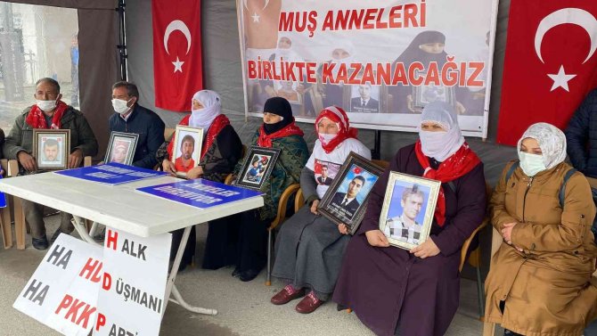 Muş’ta Annelerin Evlat Nöbeti Devam Ediyor
