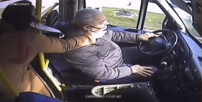 Pendik’te Kadın Yolcudan Minibüs Şoförüne Will Smith Tokadı
