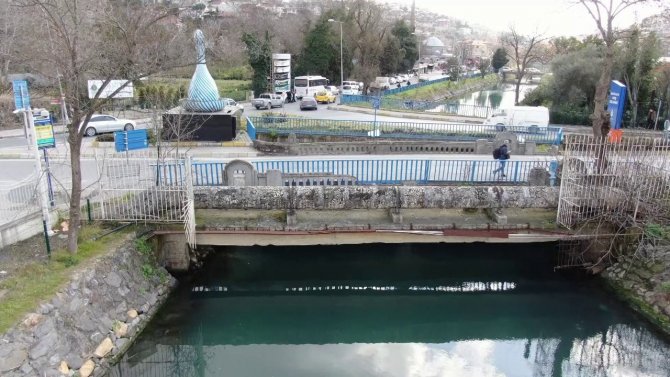 Tarihi Küçüksu Köprüsü Bakımsızlık Nedeniyle Yok Olma Tehlikesiyle Karşı Karşıya