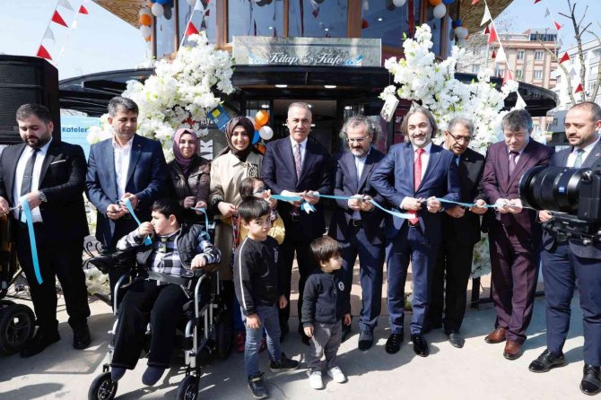 Sultangazi Belediyesi, 11 Yeni Kütüphanenin Açılışını Gerçekleştirdi