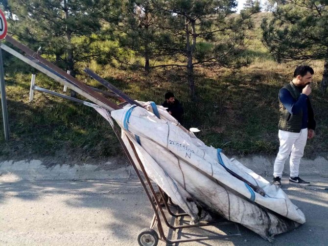 Polisten Demir Hırsızlarına Suçüstü: 2 Tutuklama