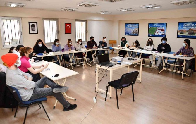 Gençler Tepebaşı’nda Yabancı Dil Öğreniyor