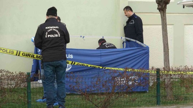 Cam Silerken Canından Oldu