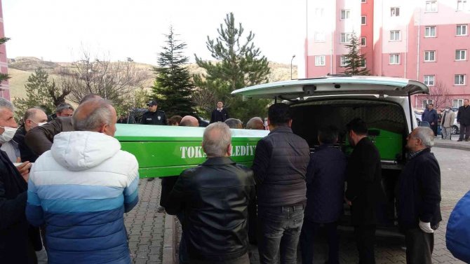 Cam Silerken Canından Oldu