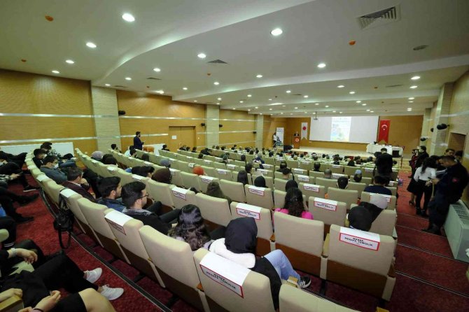 Uyuşturucuyla Mücadelede Bilim Sempozyumu Akdağmadeni’ne Değer Kattı