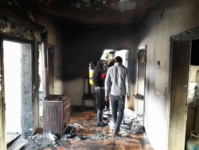 Çocukların Oyunu Evi Kullanılmaz Hale Getirdi