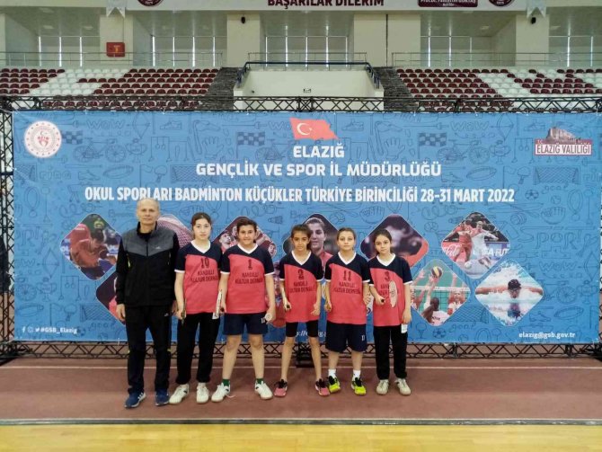 Spor Salonu Olmayan Öğrencilerden Türkiye Üçüncülüğü Başarısı