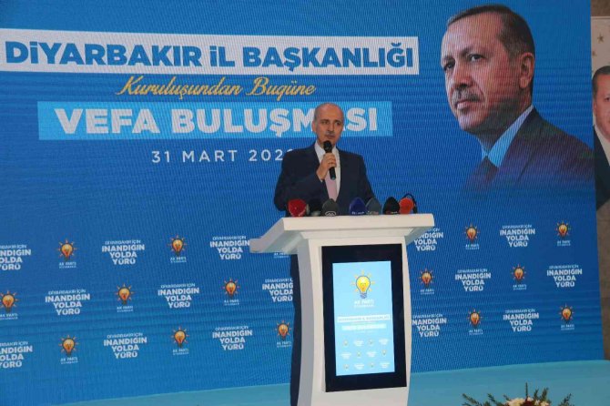 Kurtulmuş: “Biz İnsanların Ana Dillerinin Ana Sütü Kadar Helal Olduğuna İnanan Bir Siyasi Harekatız”