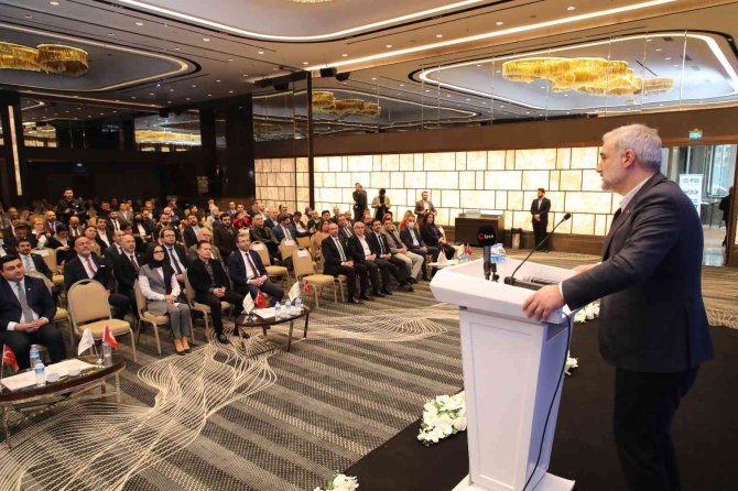 Ak Parti İ̇l Başkanı Kabaktepe: "Sitelerin, Apartmanların İnsani Yaşam Kalitesini Yükseltecek Şekilde Yönetilmesi Sağlanmalı"