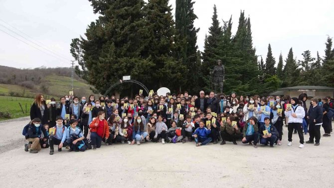 Okudukları Kitabı Yaşayarak Öğreniyorlar