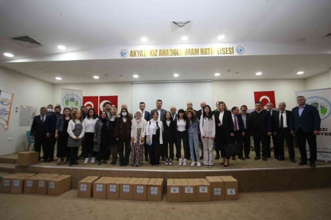 Başkan Soykan’dan 2 Bin Kitap