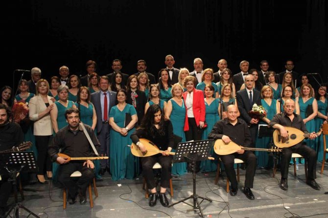 Antakya-defne Barış Korosu’ndan Samandağ’da Konser
