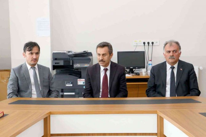 Aslan, Öğretmenlerin Taleplerini Dinledi