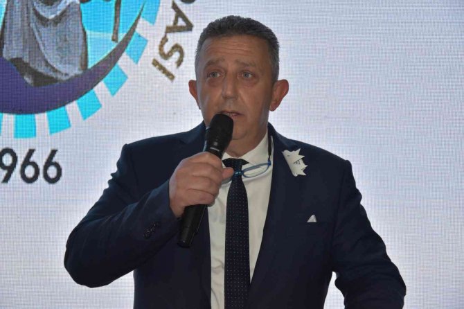 Urla’da Esnaf Yeniden "Aydınhan” Dedi