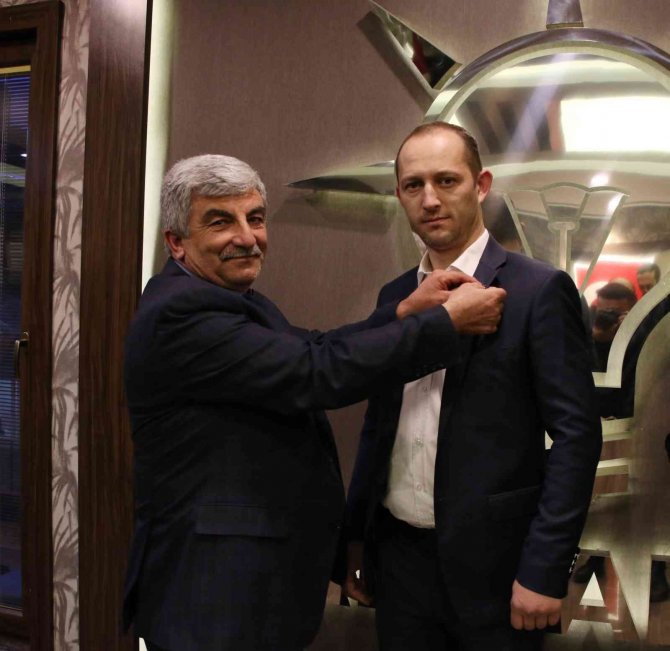 Saadet Partisi’nden İstifa Eden Belediye Meclis Üyesi Sinan Çiğdem Ak Parti’de