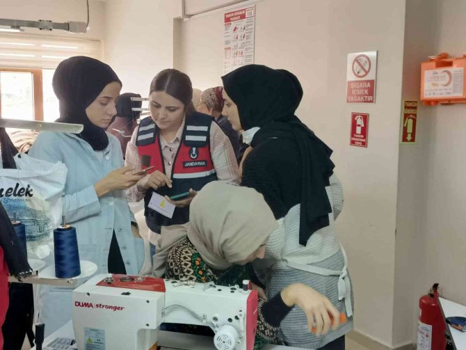 Bingöl’de Tekstil Çalışanlarına Kades Tanıtıldı