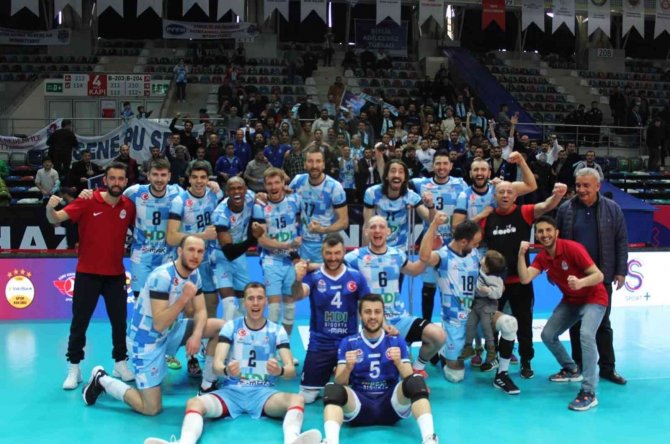 Adilcevaz Türşad Voleybol Takımı Efeler Ligi’ne Yükseldi