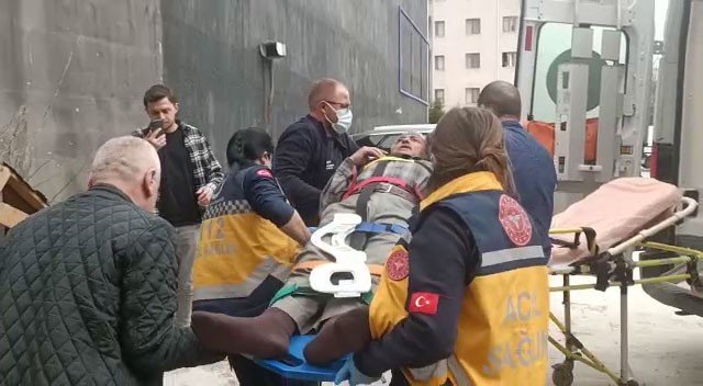 Budama Yaptığı Ağaçtan Düşen Vatandaş Yaralandı