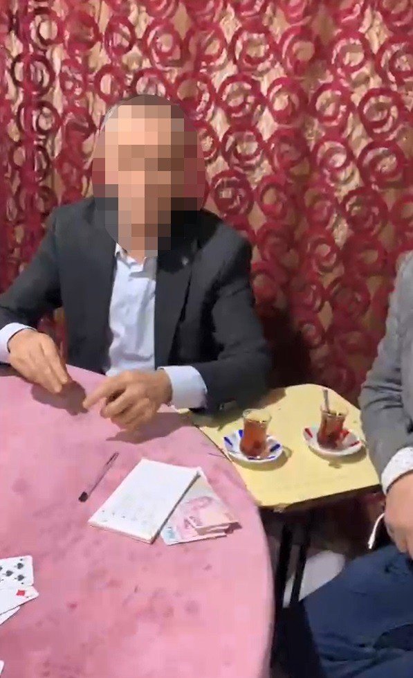 Bursa’da Kumar Oynatılan Kıraathaneye Şok Baskın