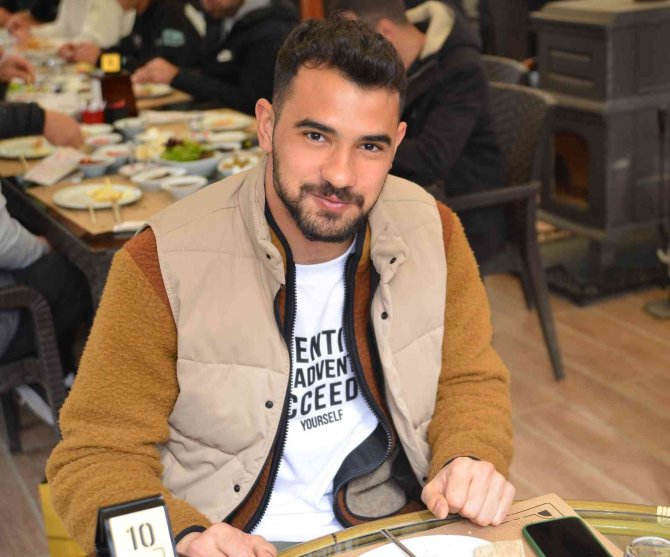 Bursasporlu Futbolcular, Teknik Heyet Ve Yönetim Moral Depoladı - Yeşil-beyazlılar Kahvaltıda Buluştu