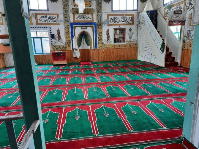 Çameli’nde Camilere Ramazan Temizliği