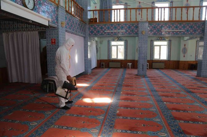 Çameli’nde Camilere Ramazan Temizliği