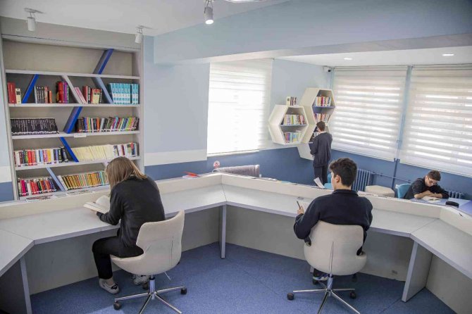 Dostek Müdürü Dumlu; "Kütüphaneler Toplumların Kültür Ve Medeniyet Hazinelerine Açılan Kapılardır"