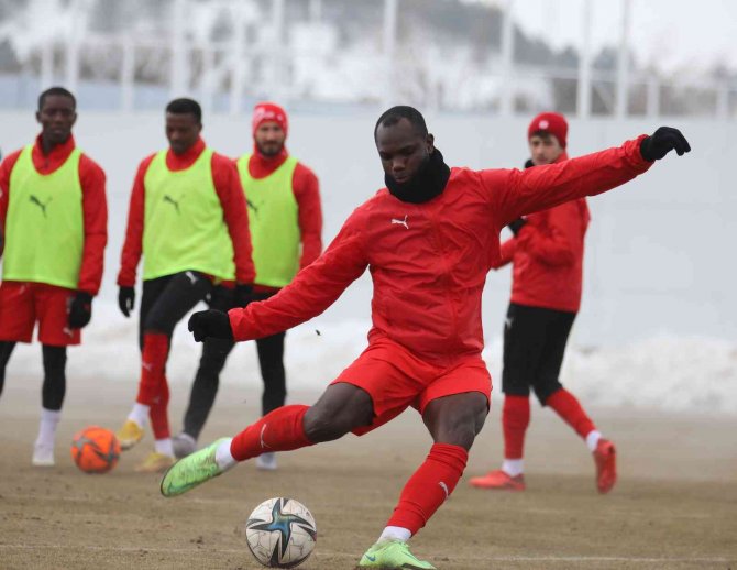 Sivasspor’a Konate Ve Camara Şoku!