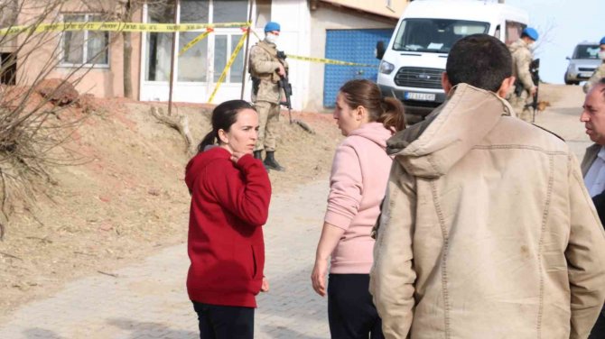 Katledilen Ailenin Torunu Konuştu: "Camlar, Duvarlar Kana Bulanmış"