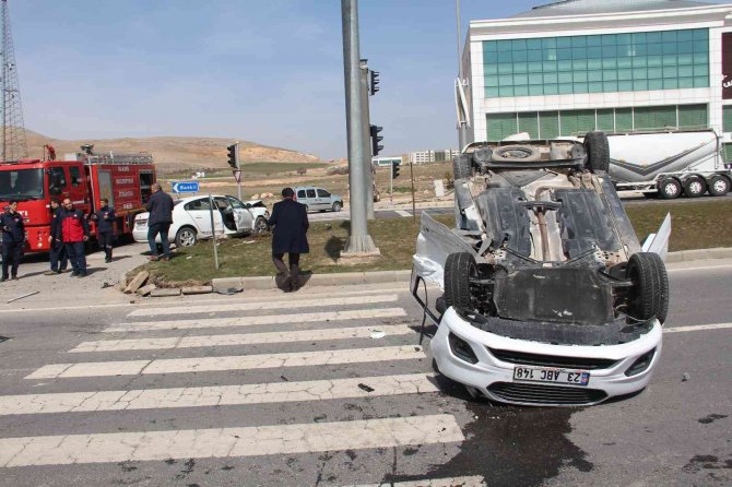 Elazığ’da Trafik Kazası: 1 Ölü, 5 Yaralı
