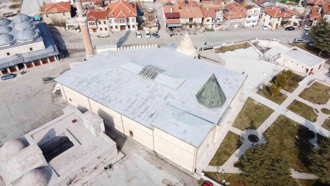 Ecdat Yadigari 723 Yıllık Tarihi Camiye Üst Düzey Koruma