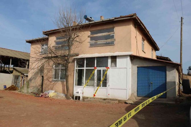 Katledilen Ailenin Torunu Konuştu: "Camlar, Duvarlar Kana Bulanmış"