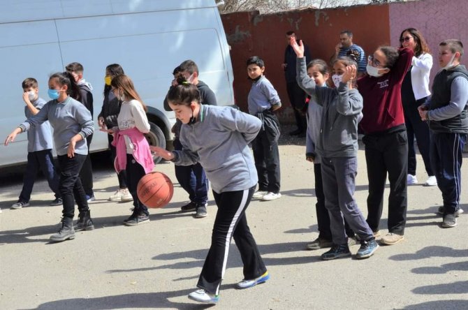 Yunusemre Belediyespor’dan Muradiye’de Yetenek Taraması
