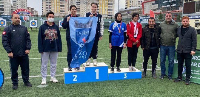 Sanko Okulları Öğrencileri Okçulukta 2 Madalya Kazandı