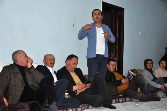 Müdür Yiğit Köy Köy Dolaşıp Çiftçileri Bilgilendiriyor