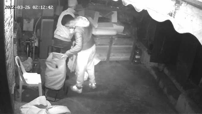 Ümraniye’de Mahalleyi Mesken Tutan Hırsızlar Önüne Geleni Çaldı