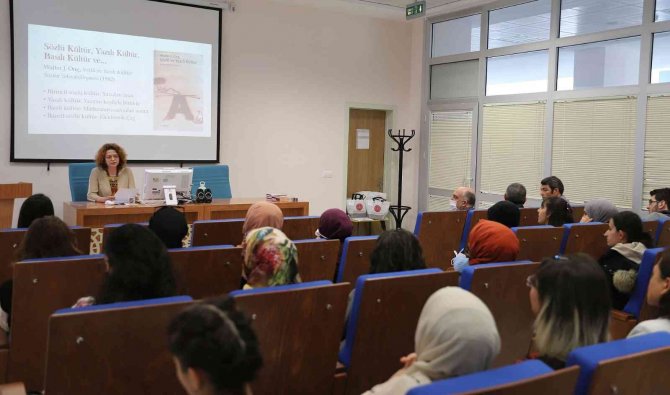 Nevü’de “Osmanlı Basılı Kültür Tarihi” Konferansı